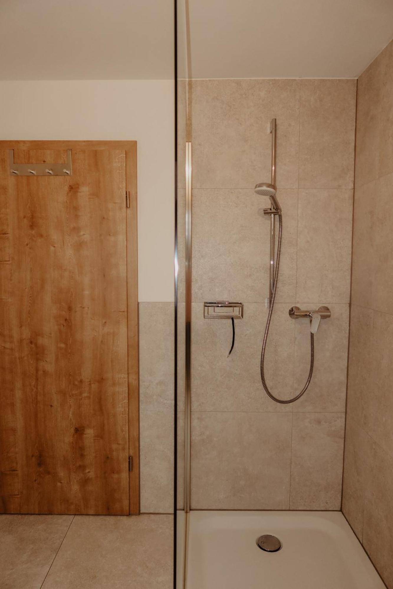 Ferienwohnung/Arbeiterwohnung Kampenwand โรห์ดอร์ฟ ภายนอก รูปภาพ